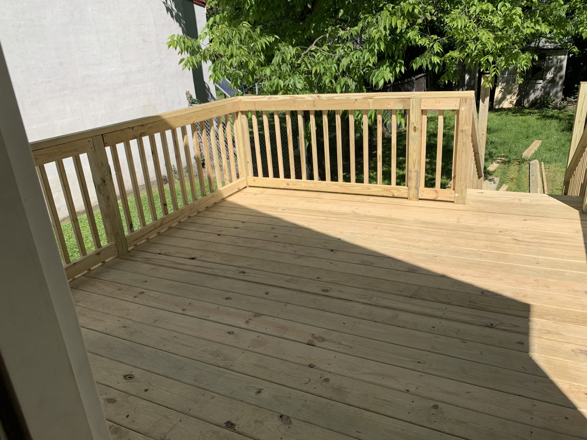 Professional construction project by Big Blue Fence & Deck in Kentucky
